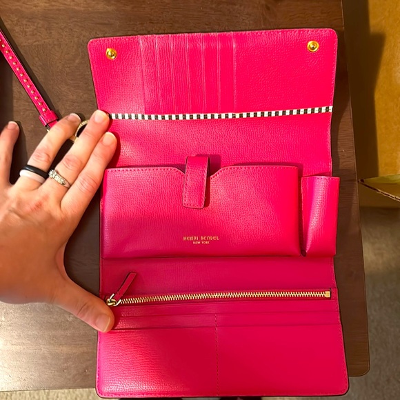 Henri Bendel Pink Organizer/Cluch - Picture 2 of 3
